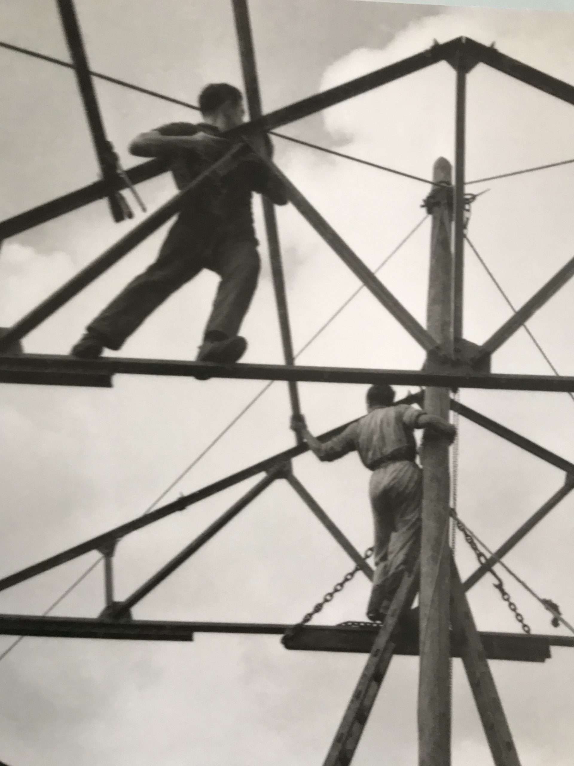 Roman Vishniac Rediscovered (2015) - Image 2