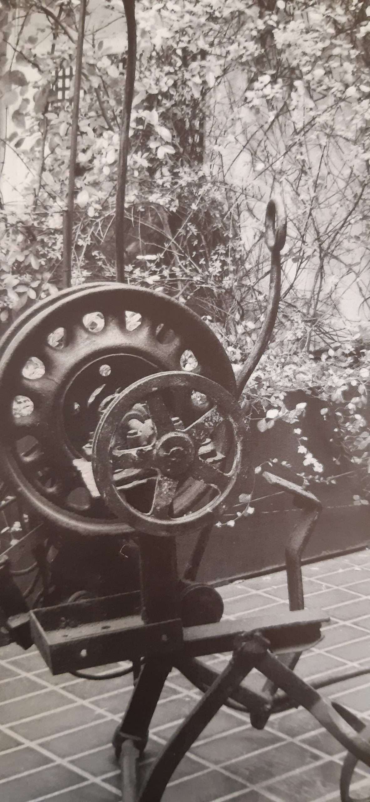 Tinguely: Catalogue Raisonne Sculptures And Reliefs (2 volumes) (1982) - Image 6