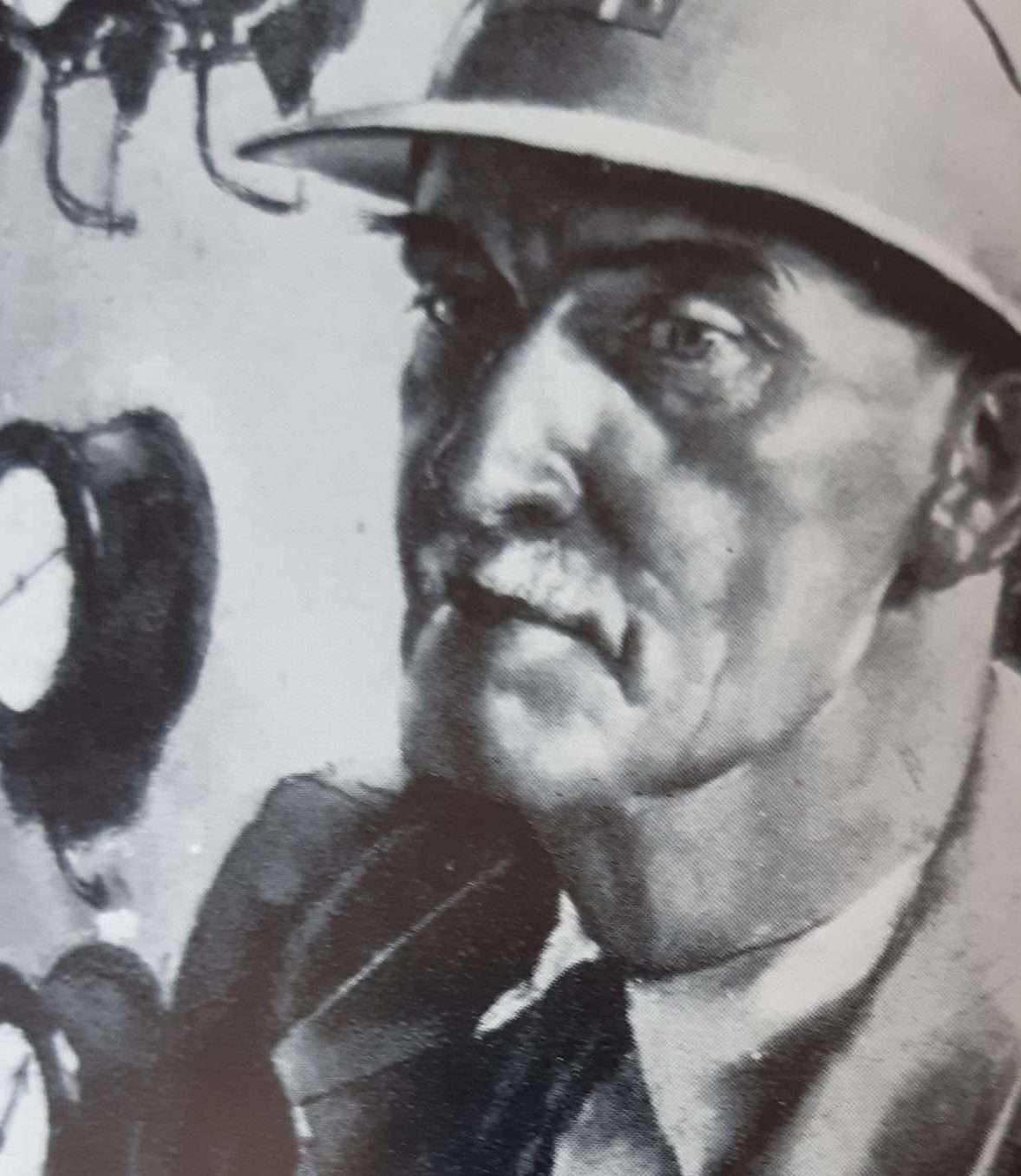 Portraits of an Industry: An Exhibition of Paintings depicting the Personnel, Aspects and Services of the British Chemical Industry (1946) - Image 3