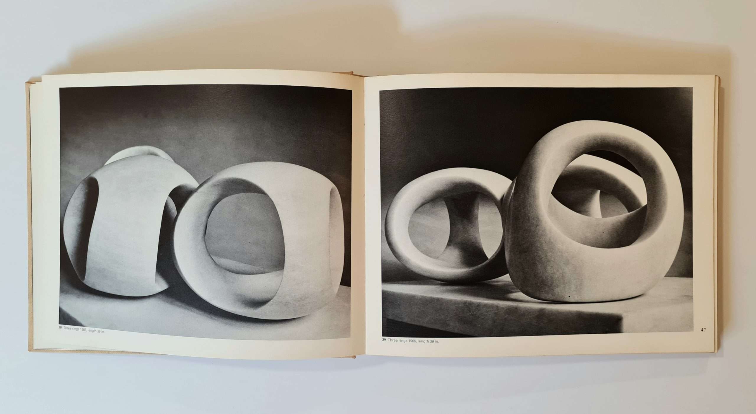 Henry Moore (1968) (Signed by Henry Moore) - Image 3