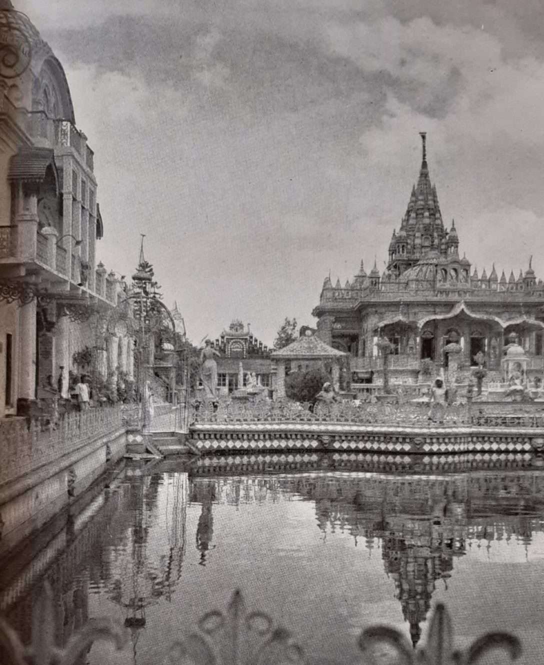 Far East (1945) (Cecil Beaton) - Image 3